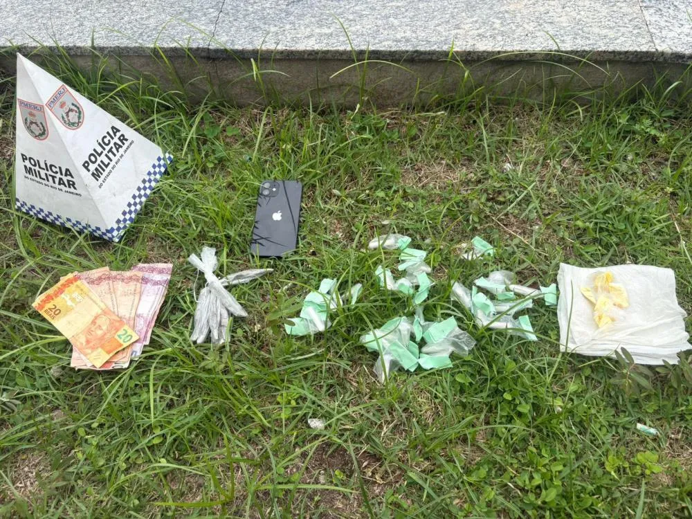 Polícia Militar prende suspeito por tráfico de drogas em Macaé