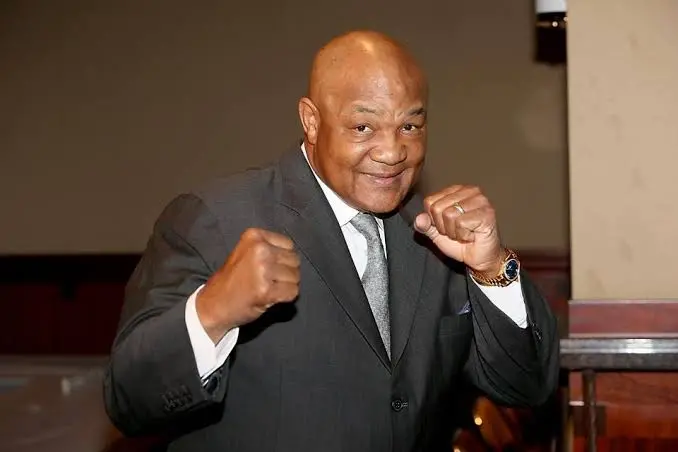 O mundo se despede de George Foreman, lenda do boxe, aos 76 anos
